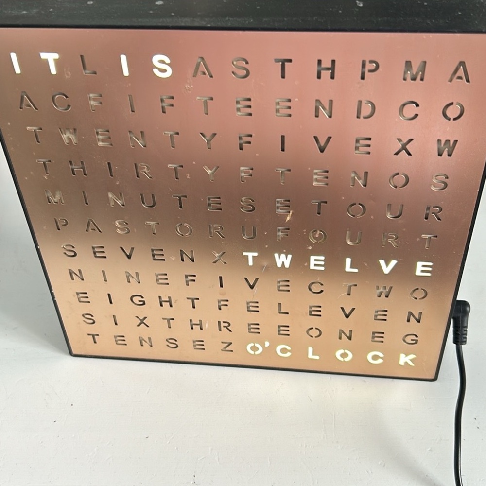 Clock - Picture 3 of 6